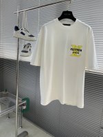 驴牌 2025Ss春夏最新款圆领时尚短袖T恤，官网同步，专柜纯棉面料！贴肤舒适，耐看又好穿，经典简约Logo设计，原厂工艺一丝不苟，型男必备单品 码数：M一Xx