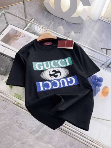 ss古驰纯棉最新面料经典标识图案Logo时尚简约潮流短袖，最顶级的品质专柜原单短袖，顶级制作工艺进口面料，专柜款独特设计，采用进口高端订制面料。官网在售！面料版
