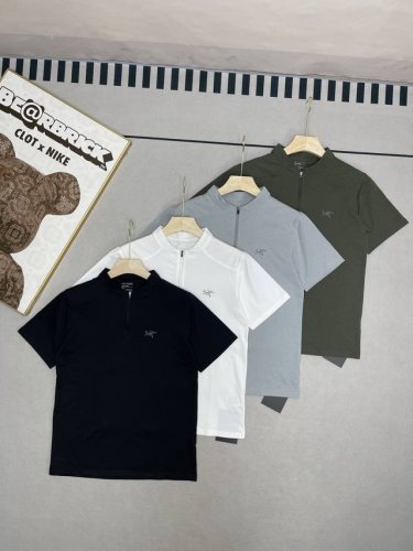 原单品质 Arc'teryx始祖鸟半拉链立领休闲运动轻量透气男子速干短袖T恤 区别市场版本，真正的高货，细节图可见 官网同步 门店在售 面料采用的是最新型中空吸