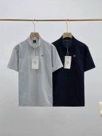 Kolon Sport 2025款夏季新品情侣款半拉链短袖，半高领的设计风格，再加上隐形拉链配合，更加突显气质和对时尚的追求，是出游休闲首选推荐，以性能与舒适为