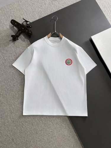 隔天出货 P160 高品质 Gucci 2025春夏新款男款蜡染水洗短袖T恤 精梳重磅洗后双纱面料，高强度面料掂起来手感份量十足，上身也比普通T更加有质感，不易