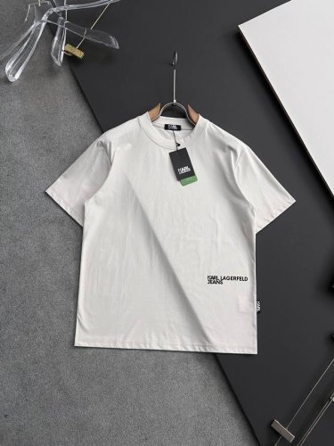 2025独家 新品！Karl*爆款 美国杜邦公司所罗纳面料黑科技 爆款现货春夏短袖，简约基础衣橱神器， 休闲百搭必备款 做工走线质感一流，两色推荐 微宽松版型