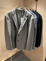 Dio*R迪*奥2025早春男士休闲西装夹克外套，最新时尚潮流单西，贸易公司渠道稀出，同步官网发售，男神最为期待的精品狠货重磅来袭，胸前Logo五金图案修饰！满