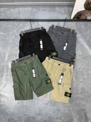 顶级版本 登岛行动！欢迎品鉴。 石头岛Stone Island立体工装短裤 面料选用客供双径斜面料，透气亲肤，袋布全棉汗布，柔软亲肤，辅料原版订制。重工水洗，多
