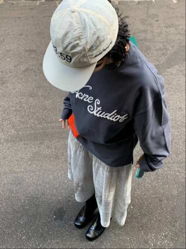 上新 Acne Studios 原版珠地网眼 立体Logo 长袖T恤 雾霾蓝灰色调 250克纯棉珠地面料 正品一致 代购产品。 原版一致前短后长 夏季潮人的秘密