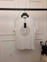 新品专柜同款P210！独家定制工艺新款，Versace范思哲-重磅推荐！2024春夏新品 专柜在售 时尚高端男装圆领-胸前Logo个性时尚/进口顶极丝光棉面料，
