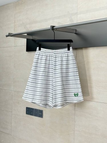 balenciaga* 巴黎 25Ss最新双B麦穗刺绣条纹短裤 采用纯棉质珠地材质 16S单纱珠地衬衫面料 230G 搭配定织扁机螺纹 珠地结构是一种特殊的针织
