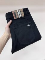 burberry 独家专供新款巴宝莉潮男时尚休闲牛仔裤，高端欧版原单裤子，潮流时尚休闲裤子 透气舒适度高，细节无可挑剔，品牌元素设计理念，体现高品质。呈现休闲裁
