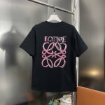 上新 纯原臻品 顶级原版复刻 Loewe 罗意威2025Ss新款Logo字母彩色印花宽松圆领T恤 原版面料高版本高品质 网红明星同款 原版复刻 胸前Logo字母
