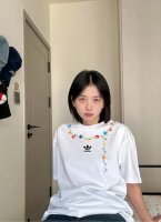 阿迪达斯Adidas 吊环三叶草短袖白色情侣款短袖宽松版型T恤衫学院风短袖 ~240克双纱紧密纯棉面料 不起球不变形 透气舒适抗菌 ~版型比较立体男女都能穿 最