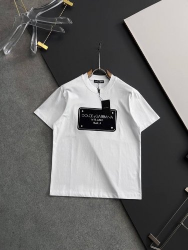2025独家 新品！Dg*爆款 美国杜邦公司所罗纳面料黑科技 爆款现货春夏短袖，简约基础衣橱神器， 休闲百搭必备款 做工走线质感一流，两色推荐 修身版型码数S-