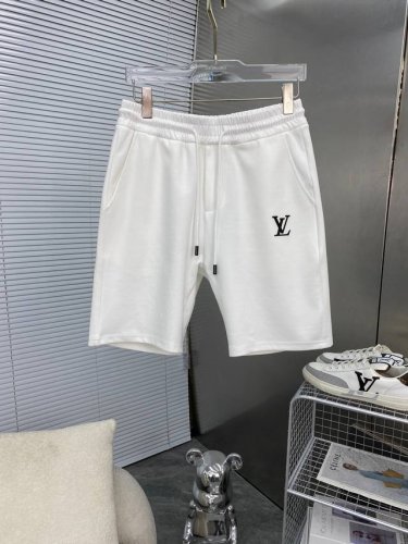 lv路易威登 新款来袭 2025春夏新款休闲裤短裤，进口高密度定制面料，舒适柔软亲肤，笔挺不易起皱，简单明了，超级百搭上身效果超级棒时尚百搭，笔挺有型，衣橱必备