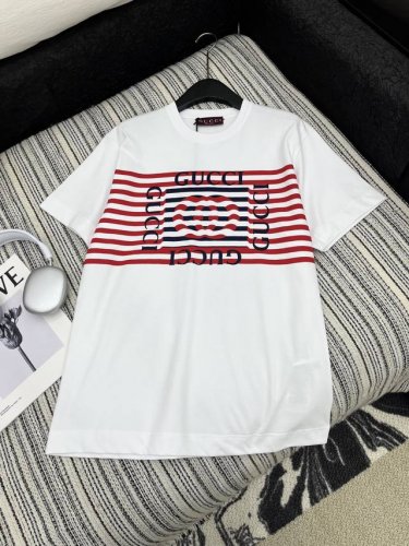 爆款现货 原单品质 Gucc*｜25限定系列新品印花短袖T恤 精致宽松大版型上身巨显瘦！ 定制最新印花 低调奢华！ 时髦精必备单品解锁所有穿搭！ 认准我家品质！