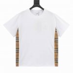 Burberry 巴宝莉 胸前B标刺绣格纹拼接短袖 定制Bbr专用190G全棉60支双股布料，前幅标识图案40000针，为进口田岛机刺绣，字体越小越体现绣花工艺