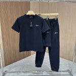 短袖配短裤 套 短袖配长裤 套 三件套 不拆卖 成套出售 Kiton 奇顿 老钱新贵推荐！都市户外休闲运动三件套装 重磅套装来袭。采用客供定制针织纯棉面料，面料