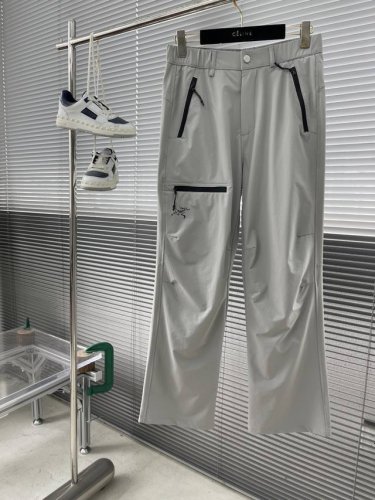 p260 鸟家 2025春夏款Gamma Lt 男子 软壳冲锋裤 鸟家户外运动休闲冲锋裤 专业研发的科技导湿速干面料， 面料在纺织过程中加入经纬状分布的“筋络”