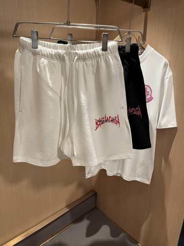 balencia*巴黎*家2025春夏新款男女同款休闲抽绳短裤，男女同款运动休闲短裤五分裤！贸易公司渠道稀出，同步官网发售！春夏系列情侣短裤上线，此款短裤甄选客