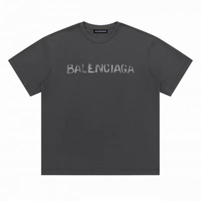 balenciaga巴黎世家渐变灰短袖半袖T恤 采用260G双纱100%精梳纯棉面料 螺纹定织定染无色差！采用过肩拉条工艺，百洗不变形！ -采用高端印花，百洗不