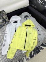 爆款现货 原单品质 克罗星*｜2025新品戴帽印花防晒外套 定制Yb进口材质 舒适好穿 挺括有型 订制撞色拉链防晒外套 精致印花凸显品牌高级感 丰富视觉效果 抽