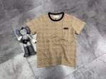 50Ss夏季新款蔻驰Coach 官网款重工硅胶男女同款情侣款短袖T恤 旗舰店官方在售大几千 非常简单的一款T恤 上身简约大气 必入款 整件T恤的图案布局非常简单