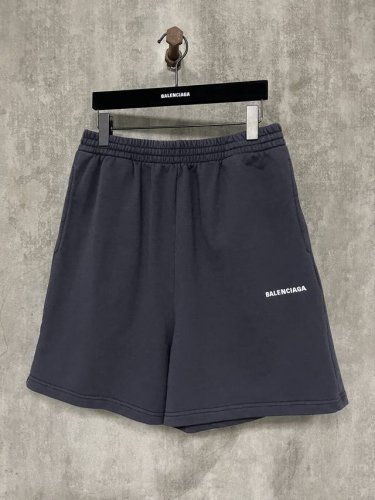 Balenciaga 巴黎世家25Ss 经典Logo刺绣休闲短裤 原版面料官方同款 定制440克全棉毛圈卫衣面料 同缸染面料手感飞常舒服 定制五金 螺纹 辅料