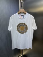 Versace 范思哲 顶级复刻 25Ss春夏新品美杜莎重工刺绣水晶点缀短袖T恤，正面饰有刺绣美杜莎+水晶点缀，本品由80支双股丝光长绒棉面料定制而成, 采用8