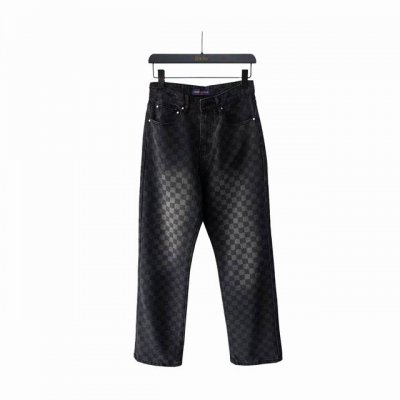 实拍细节图+尺码表 Louis Vuitton & 路易威登 棋盘格牛仔裤 给人一种艺术感十足的视觉享受 而且这种工艺还让更加柔软舒适，穿着起来非常贴合身形，让