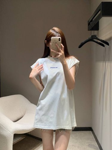 Balenc*Aga 25Ss春夏新款 Logo刺绣无袖背心丨独家Yb开发 高版出品 男女同款 超宽松Oversize版型无袖背心 简约大方的基础款 随意上身都