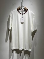 moncler蒙家 2025春夏最新男女同款贸易订单短袖T恤，全品相！！网红款！采用Logo图案织带罗纹设计！上身舒适透气，不僵硬，整体有着丰富的立体感，品质出