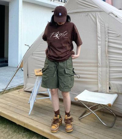 上新！标志Logo，化繁为简！Jordan 乔丹极简的设计转化为服装语言，就如这件基础短袖T恤，有着极其细腻的面料质感，平淡中无处不透入极简高级质感！ 简单、个
