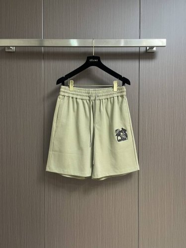 hermes 2025Ss 春夏系列经典字母绣花休闲短裤 整体裤型特别有味道 大气极简的流线 进口面料 耐穿透气 前幅拼皮绣花 上身搭配度极高 使用率爆表 尺码