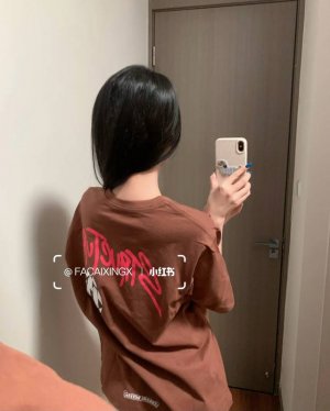 chrome Hearts Matty Boy联名款 超显白的定制颜色 最新发售限定 招牌涂鸦色彩极具辨识度 细节 宽松版型 男女同款哦 Sml