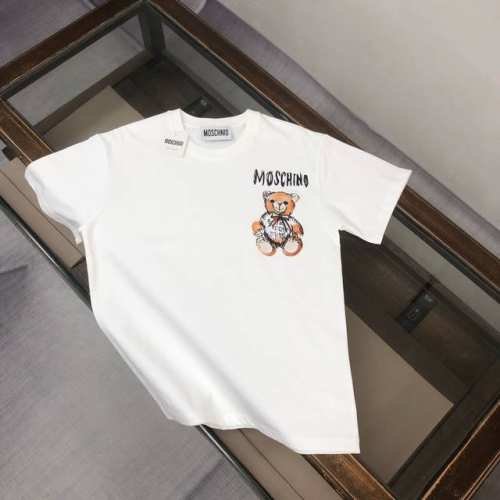 Moschino 莫斯奇诺 2025最新款短袖T恤，绝对的顶级爆款，图案立体精美，细节处处动人，非常独特的设计，大气，简约，基础，耐看，但又独具风格，结合了一款