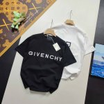 尺码S-Xl最高版本 Givenchy纪梵希2025Ss新品夏季经典大爆款前后立体突绣Logo图案短袖T恤 官网同步，专柜纯棉面料！贴肤舒适，耐看又好穿，经典简