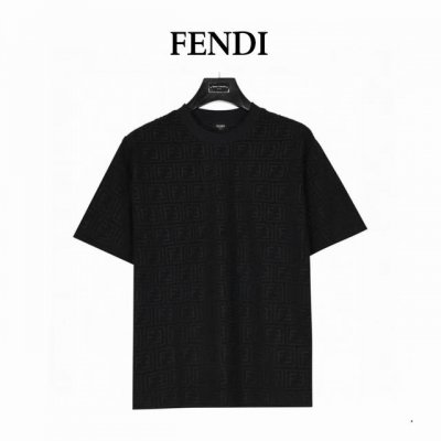 fendi 芬迪 25Ss 满印双F凹凸提花套装短袖T恤 原版开模。定制360G毛巾面料，定制的人造丝。61%粘胶纤维，32%锦纶，7%棉纶。 材料做工细节均与