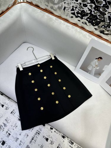 lv* 25Ss新款金属扣双排扣半裙 西装面料 百搭单品 高品质 单色三码 Sml
