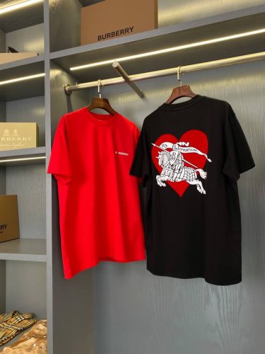 后背心形马术骑士徽标棉质 T 恤衫 Bur王牌尖货 镇店之宝 现货秒发 年春夏系列 装饰 Burberry 徽标和马术骑士徽标 Ekd 印花 焕新搭配心形图案