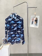 dior迪奥独家专供新款男士休闲衬衫 高端定制 高端版本 时尚百搭爆款进口面料 手感超柔软细腻 穿着亲肤舒适 高端精品 代工厂P精细做工 上身非常赞 男士必备单