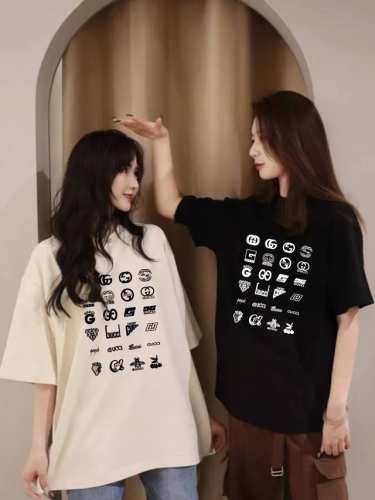 A302# 古驰Gucci 满印Logo情侣宽松圆领短袖 男女同款 情侣款 申州公司客供240G棉面料 亲肤宜人 透气舒适 色泽清晰 质感无敌 东莞大厂做工 链