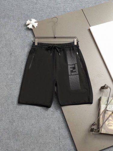 fendi 芬迪 25Ss专柜同款毛圈短裤情侣款～采用棉质毛圈面料精心制作，饰以同色调提花图案，采用假2件设计 突显芬迪经典的Logo印花厚板立体！裤子偏厚使整