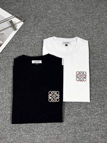 罗意威、2025最新款短袖T恤，帅气时尚，胸前顶级印花字母Logo，简约百搭款。面料棉 不仅挺括，保持潮流的廓形，又穿着舒适，纱织更细腻，码数M-3Xl
