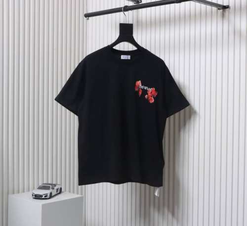 Off Ow White Ow 粉色水彩印花短袖 后背箭头那么张扬、有冲击力，时而浓烈，时而冷静，更迷人。颜色绝对A爆，建议情侣人手一件，100颗星推荐！，口袋