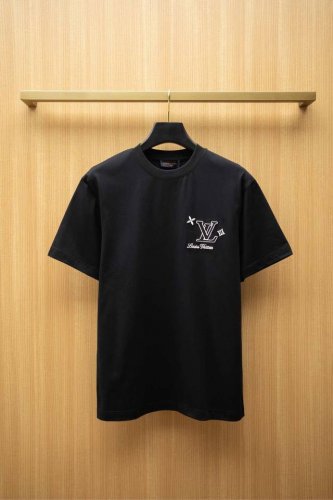 p210 20251V最新款T恤 胸前经典刺绣Logo 顶级纯棉面料 正常版型 黑色 尺码：S~Xxl
