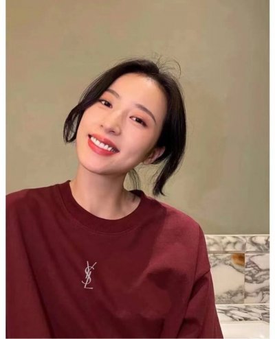 Ysl圣罗兰 高克重纯棉直筒简约印花T恤短袖情侣款 Color: 酒红色 Size: M-Xl M 肩宽49 胸围114 衣长 Cm L 肩宽50 胸围118