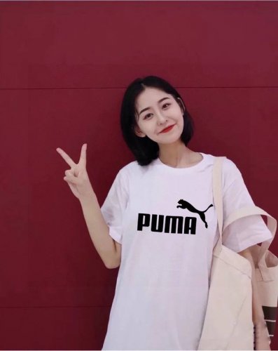 上新！标志Logo，化繁为简！puma 彪马极简的设计转化为服装语言，就如这件基础短袖T恤，有着极其细腻的面料质感，平淡中无处不透入极简高级质感！ 简单、个性、