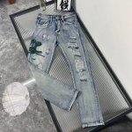 款号Cc828 Amiri青蛇刺绣 牛仔裤长裤 Amiri高街基础破洞紧身弹力牛仔裤长裤 Amiri品牌的牛仔裤打破的原有牛仔裤的制作工艺和裁剪，布料都比较柔软