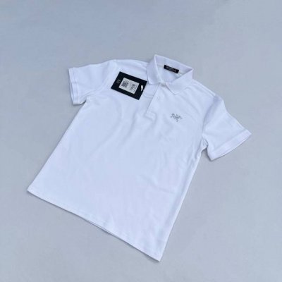 arcteryx始祖鸟刺绣新款Polo衫短袖 采用210克丝光珠地棉，定制同缸染面料手感非常舒服爽滑版型挺阔有型 一线品牌代工厂P出品进口百灵达刺绣机器刺绣饱满