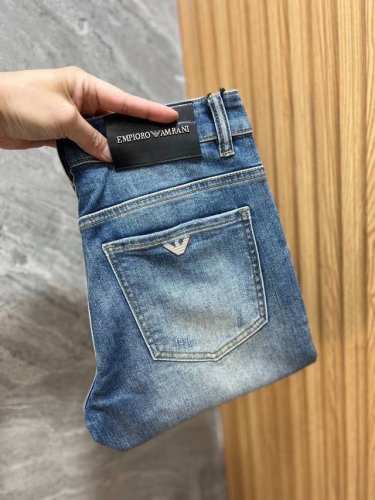 支持年后 P230Armani 阿玛尼 2025春夏新品 三标齐全 牛仔裤 好货不用过多介绍 看细节 专柜码数：29-38 175 140上身32码