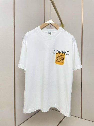 罗意威新款假口袋T恤 植绒假口袋 硅胶字母 搭配更加高级 肩部通肩压条 280克纯棉面料舒适透气 黑白双色 男女同款 码数S-Xxl