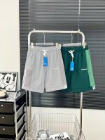 新款上新 Adidas拼接休闲运动短裤男女情侣短裤 自带层次穿穿搭感的阿迪短裤 面料光滑冰冰凉凉的那种 超舒级服 进口机器立体刺绣 细节一到步位 腰内部里有抽绳